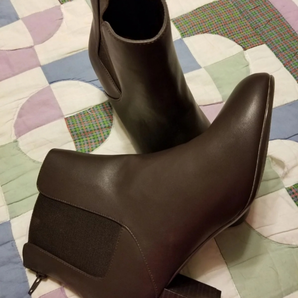 Womans ankle boots
